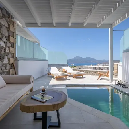 Hilltop Milos Apartment