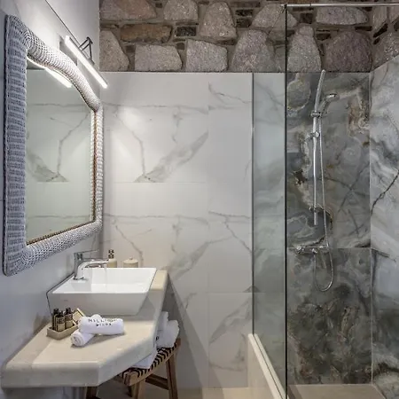 Hilltop Milos Mytakas