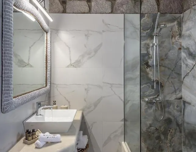 Hilltop Milos Mytakas